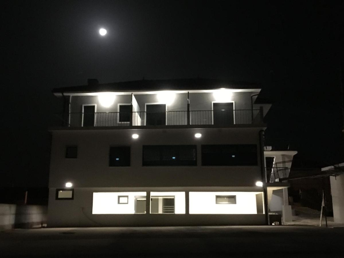Aroucehostel 洛萨 外观 照片